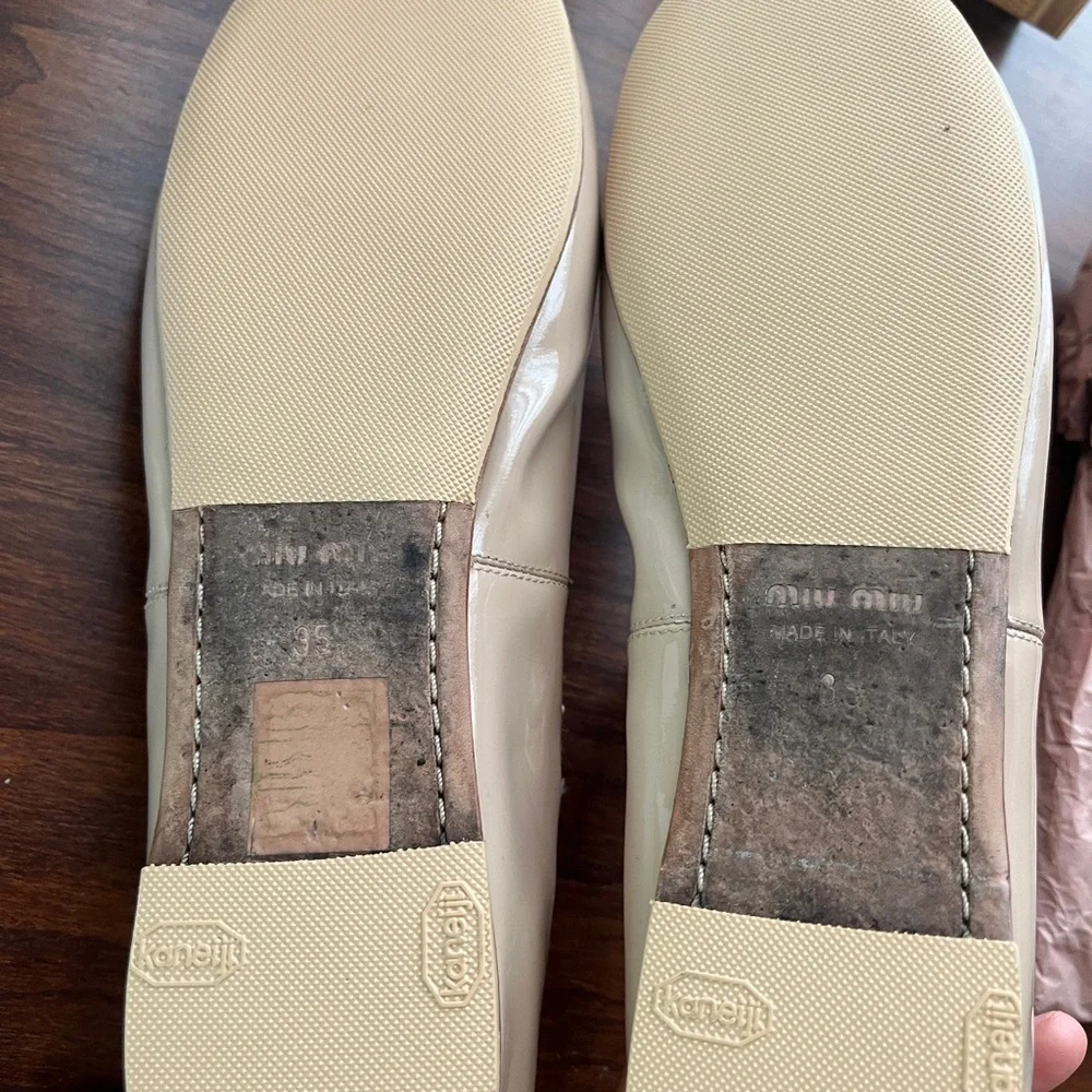 Miu Miu Tan Flats with Flexible Design